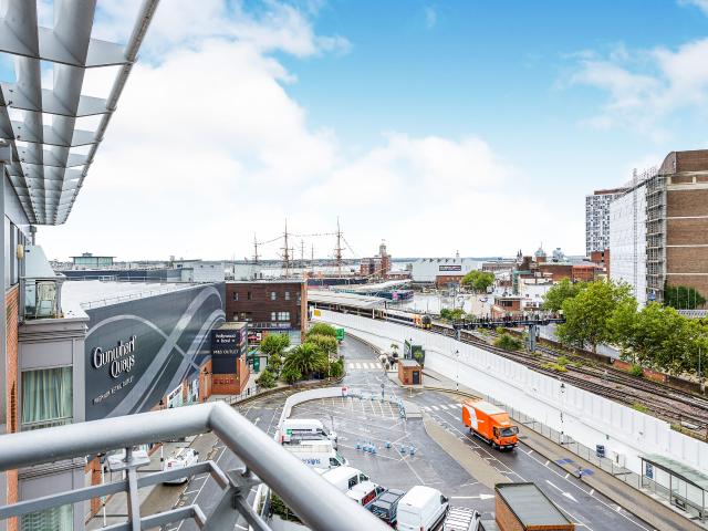 Apartment to rent in The Roundhouse, Gunwharf Quays, Portsmouth, PO1 | Leaders