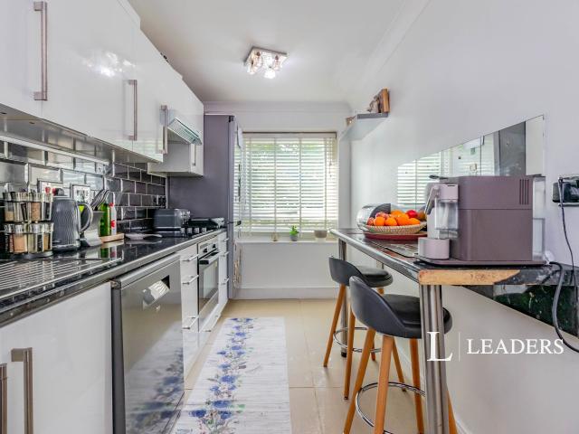 Apartment to rent in Toll Bar Court, Basinghall Gardens, Sutton, SM2 | Leaders