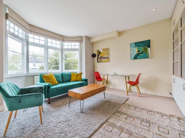 apartment to rent in Upper Richmond Road, Putney, London, SW15