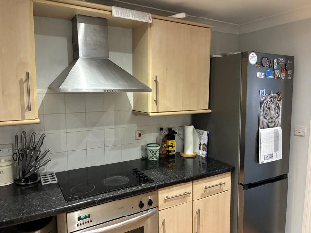 Apartment to rent in Vectis Way, Cosham, Portsmouth, Hampshire, PO6 | Leaders