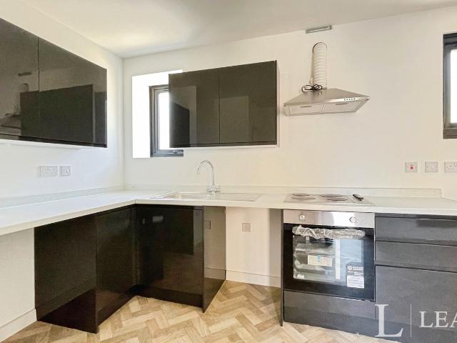 Apartment to rent in Victoria Avenue, Southend on Sea, Essex, SS2 | Leaders