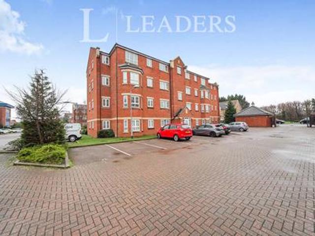 Apartment to rent in Watling Gardens, Dunstable, Bedfordshire, LU6 | Leaders