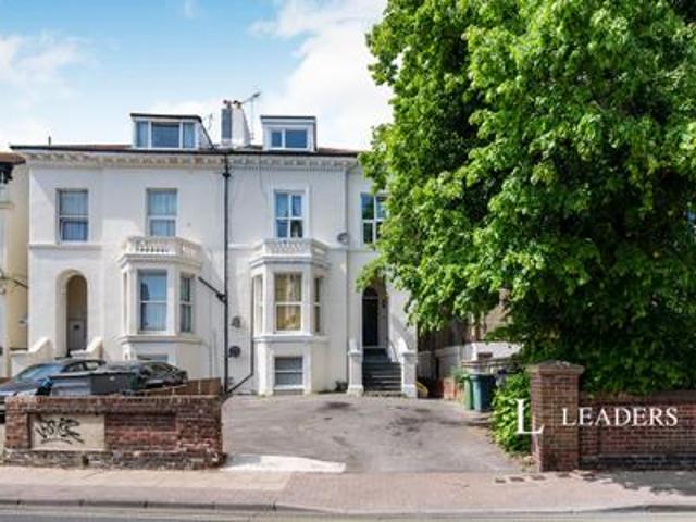 Apartment to rent in Waverley Road, Southsea, PO5 | Leaders