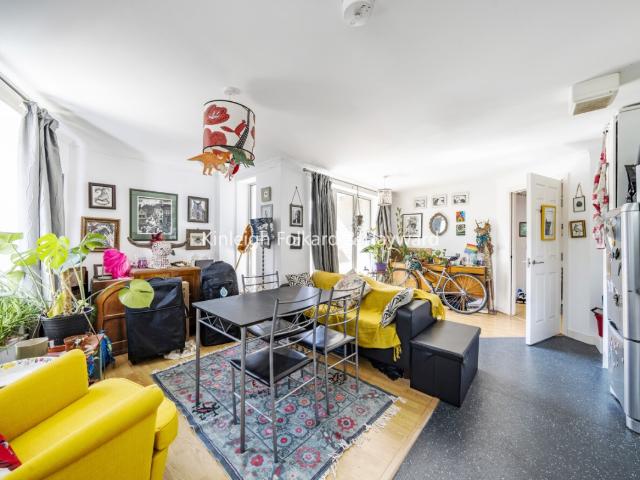 apartment to rent in Westmoreland Road, London, SE17