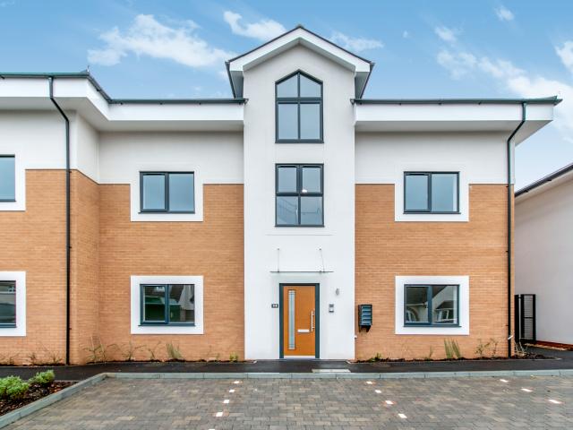 Apartment to rent in Wharfdale Road, Bournemouth, BH4 | Leaders