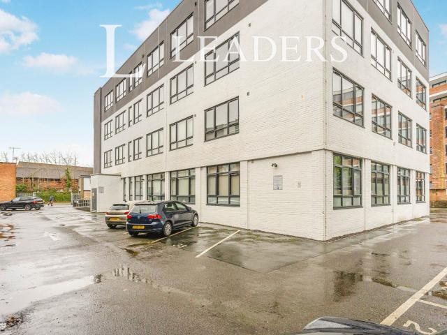 Apartment to rent in White House, Burrell Road, Haywards Heath, RH16 | Leaders