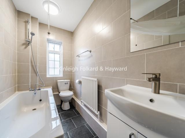 apartment to rent in Winchfield Road, London, SE26