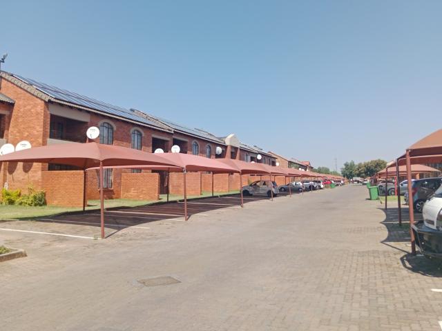 Apartment To Rent in Wonderpark Estate, Karenpark, Akasia