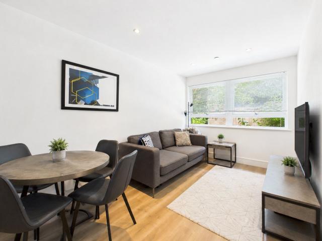 apartment to rent in Wood Street, East Grinstead