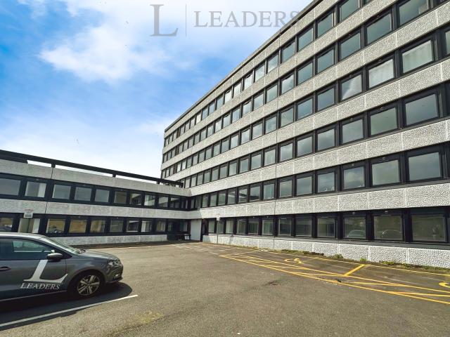 Apartment to rent in Yeadon House, Green Lane, Leeds, LS19 | Leaders
