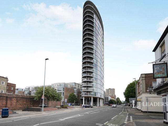 Apartment to rent in Admiralty Road, Portsmouth, Hampshire, PO1 | Leaders