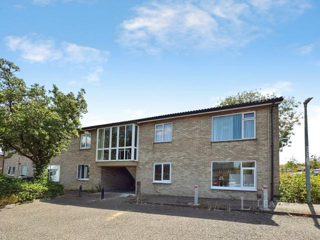 Apartment to rent in Ainsdale, Cambridge, CB1 | Leaders