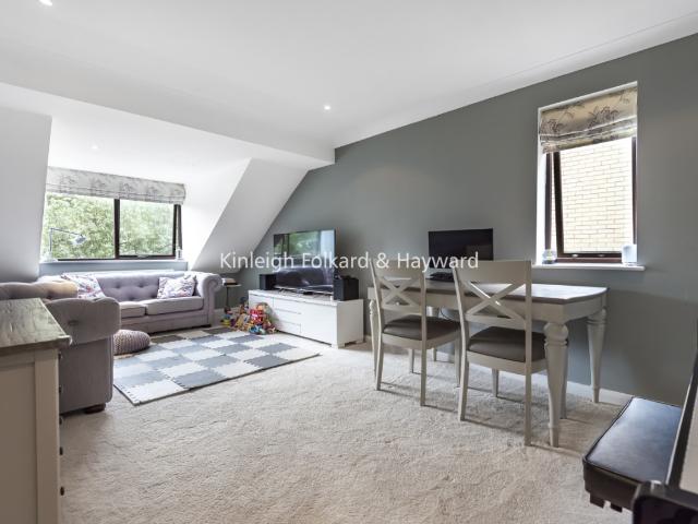 apartment to rent in Albemarle Road, Beckenham, BR3