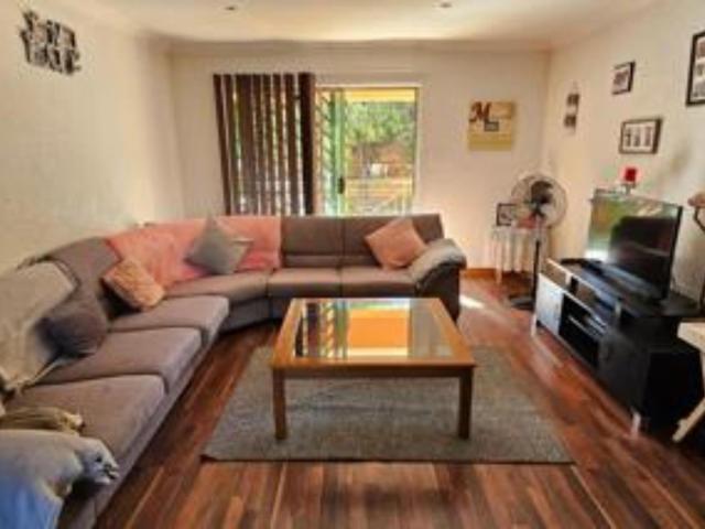 Apartment to rent in Alberton North