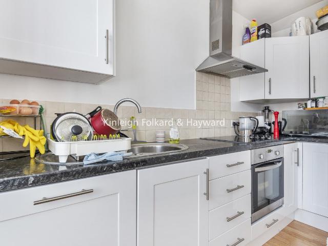 apartment to rent in Alexandra Gardens, London, N10