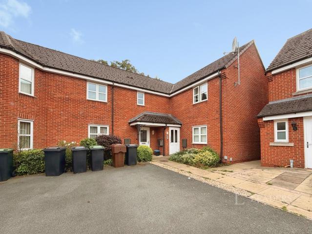 Apartment to rent in All Saints Place, Bromsgrove, Worcestershire, B61 | Leaders