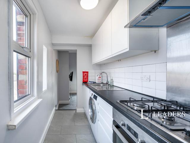 Apartment to rent in Ashburton Road, Southsea, PO5 | Leaders