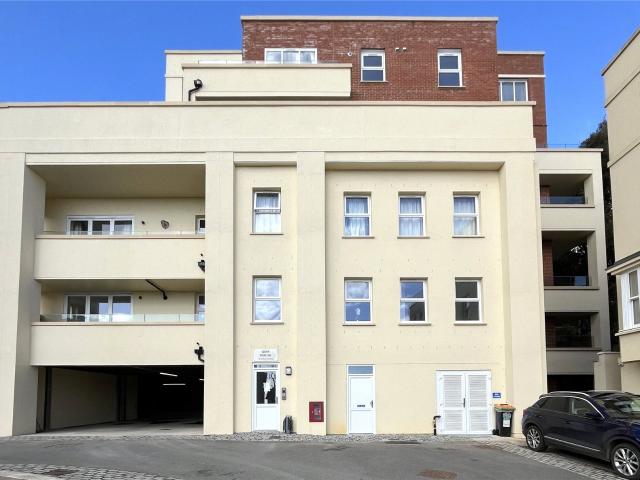 Apartment to rent in Archery Gardens, St. Leonards on Sea, East Sussex, TN38 | Leaders