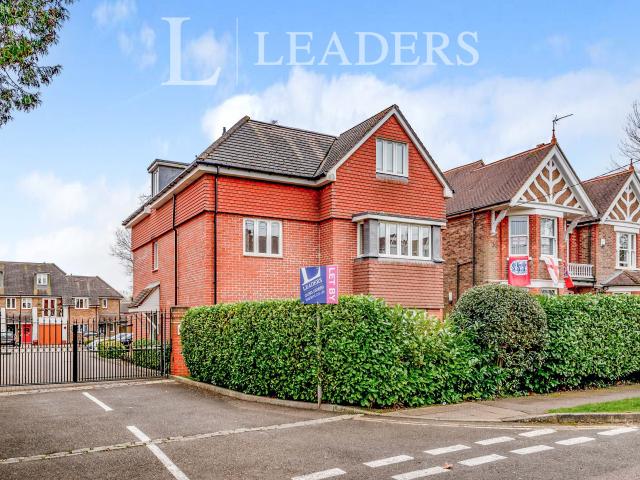 Apartment to rent in Argyll Court, Crawley, RH11 | Leaders