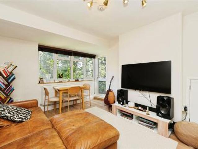 Apartment to rent in Auckland Rise, London, SE19 | Leaders