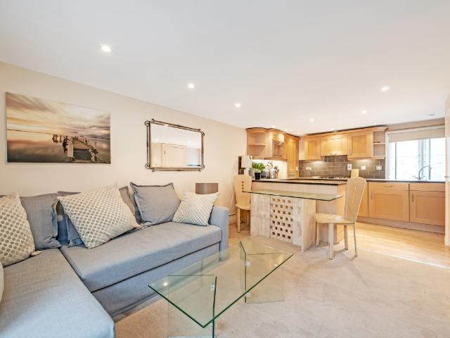 apartment to rent in Avery Row, Mayfair, London, W1K