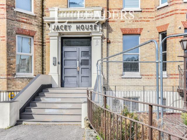 Apartment to rent in Bath Road, Bournemouth, BH1 | Leaders