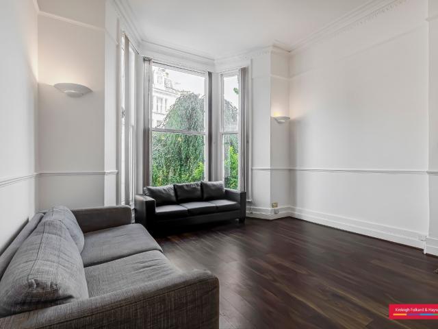 apartment to rent in Belsize Crescent, Belsize Park, London, NW3