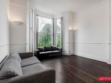 apartment to rent in Belsize Crescent, Belsize Park, London, NW3