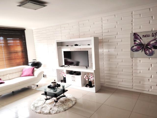 Apartment to rent in Big Bay