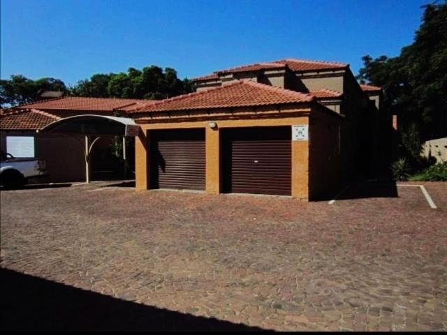 Apartment To Rent in Bo dorp, Rustenburg Central, Rustenburg, North West