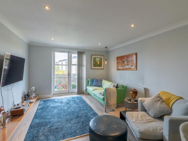 apartment to rent in Brompton Park Crescent, Fulham, Hammersmith and Fulham, London, SW6