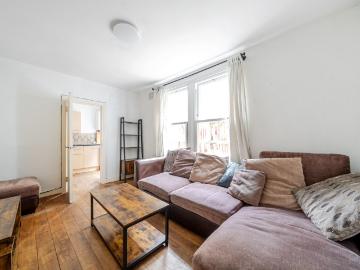 apartment to rent in Brightwell Crescent, London, SW17