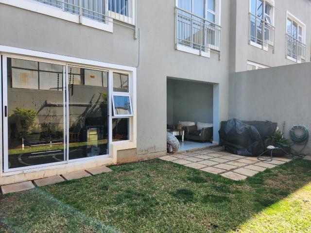 Apartment To Rent in Bryanston, Sandton