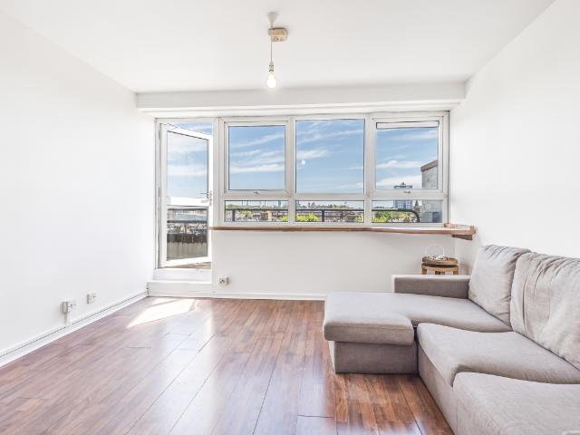 apartment to rent in Bullen Street, Battersea, London, SW11