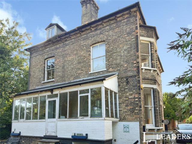 Apartment to rent in Burlington Road, Ipswich, Suffolk, IP1 | Leaders
