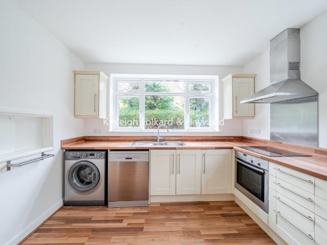 apartment to rent in Cambridge Road, West Wimbledon, SW20