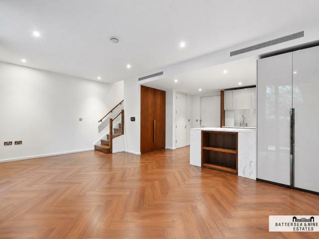 Apartment to rent in Capital Building, Embassy Gardens, SW11