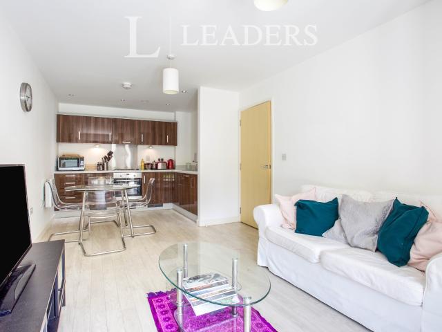 Apartment to rent in Cardinal Place, Guildford Road, Woking, GU22 | Leaders