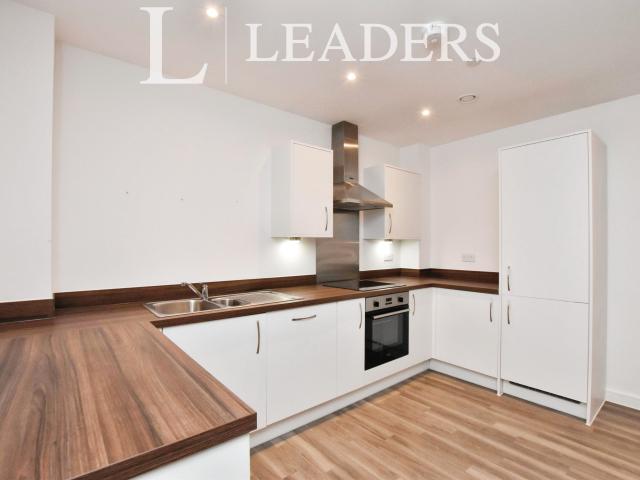 Apartment to rent in Carriage House, Morton Peto Road, Bishops Stortford, CM23 | Leaders