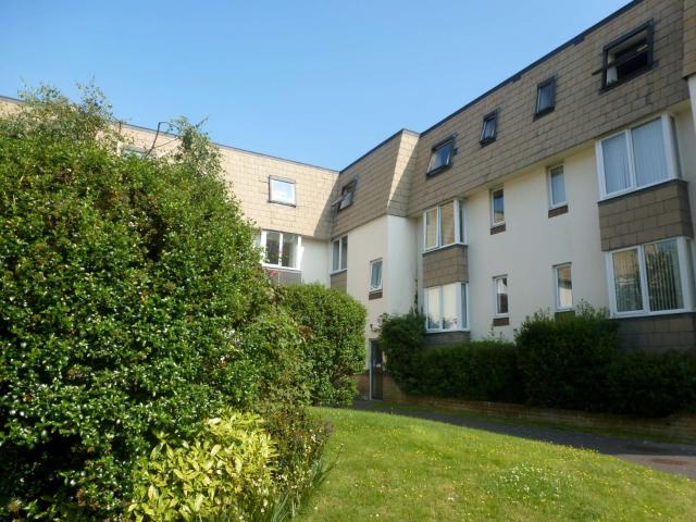 Apartment to rent in Cecil Place, Southsea, PO5 | Leaders