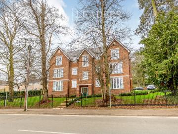 Apartment to rent in Chandos Road, Buckingham, Buckinghamshire, MK18 | Leaders