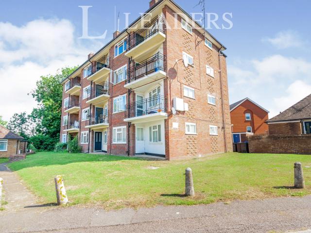 Apartment to rent in Chapman House, Hazelwood Close, Hitchin, SG5 | Leaders