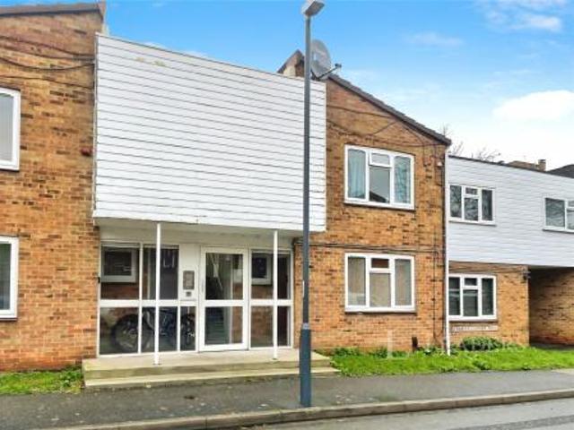 Apartment to rent in Charles Gardner Road, Leamington Spa, Warwickshire, CV31 | Leaders