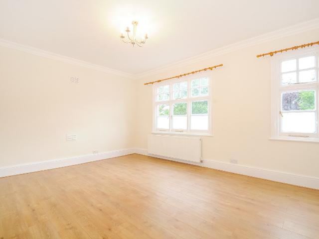 apartment to rent in Coniston Road, London, N10