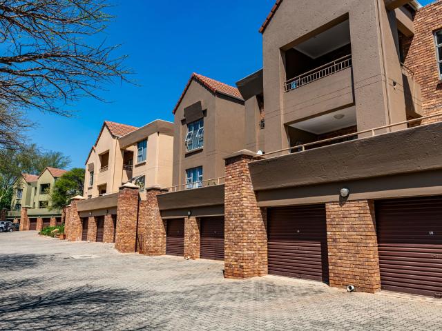 Apartment to rent in Constantia Kloof