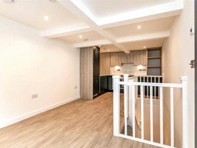 Apartment to rent in Cormongers Lane, Nutfield, Redhill, Surrey, RH1 | Leaders