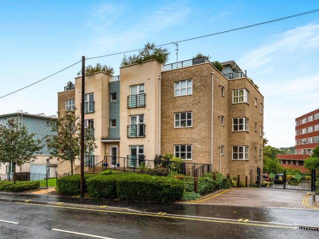 Apartment to rent in Coxford Road, Southampton, SO16 | Leaders