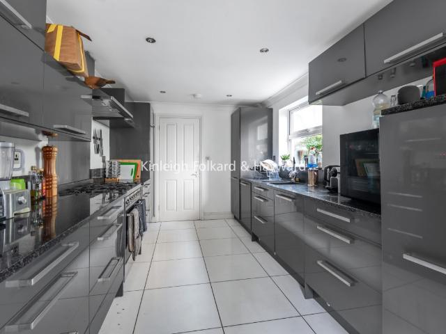 apartment to rent in Clements Road, Bermondsey, London, SE16