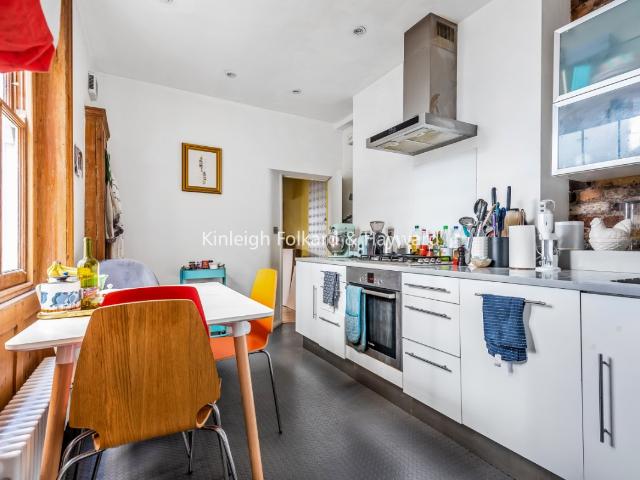 apartment to rent in Crampton Street, Elephant And Castle, London, SE17
