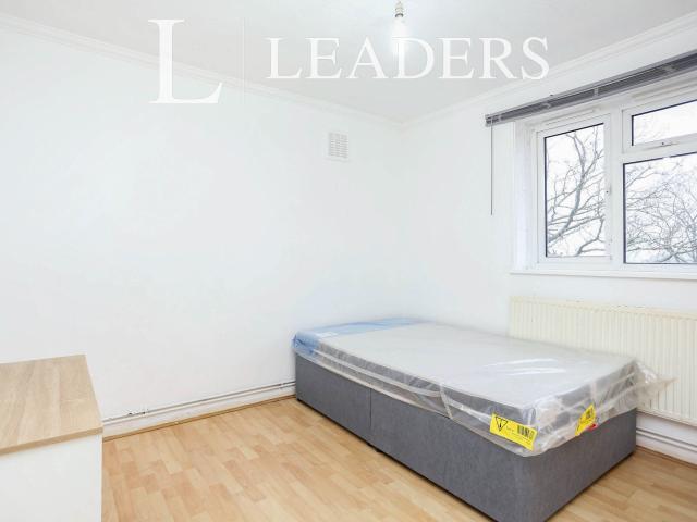 Apartment to rent in Crescent Wood Road, London, SE26 | Leaders